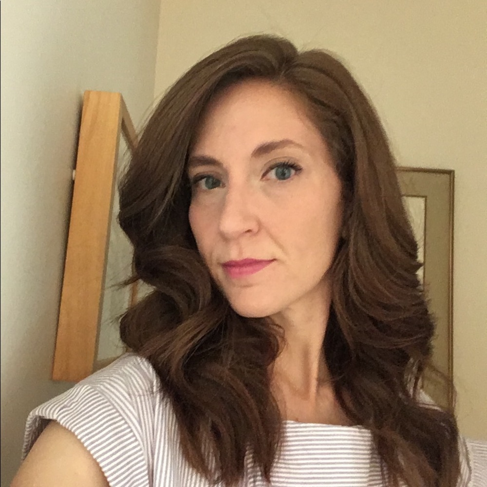 Meet your Posher, Laurie